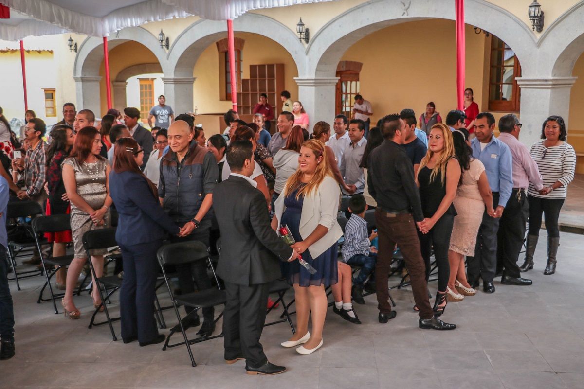 Celebran bodas comunitarias en Chimalhuacán