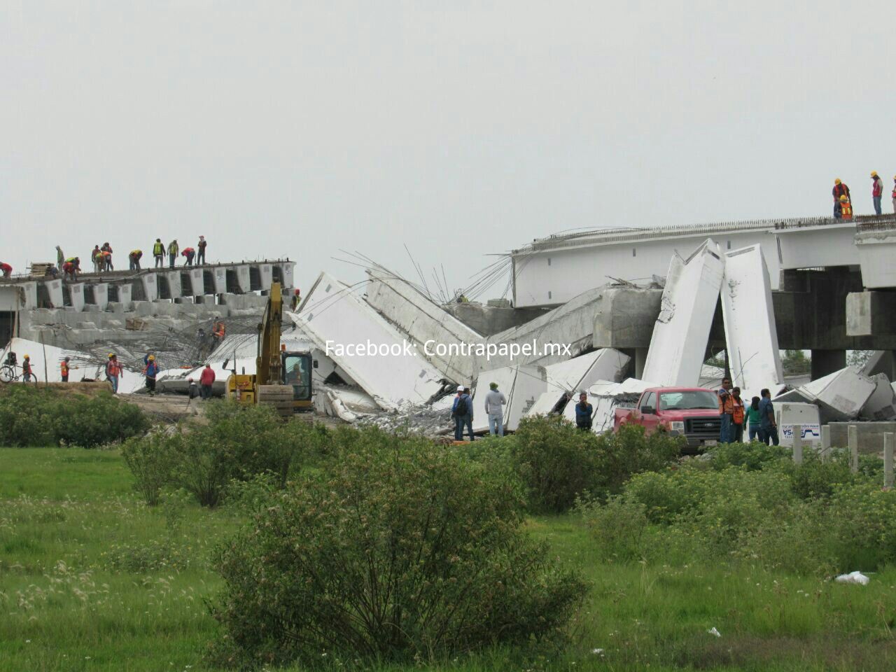 Sismo derrumba puente de autopista que conectará con aeropuerto en Texcoco 