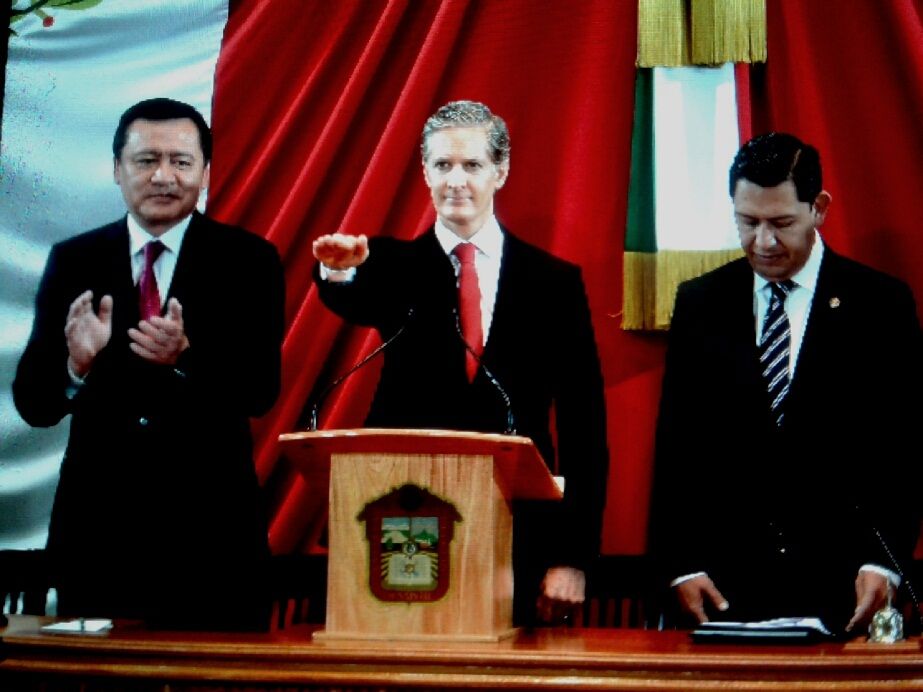 
Rinde protesta  Alfredo  del Mazo Maza como gobernador del Estado de México