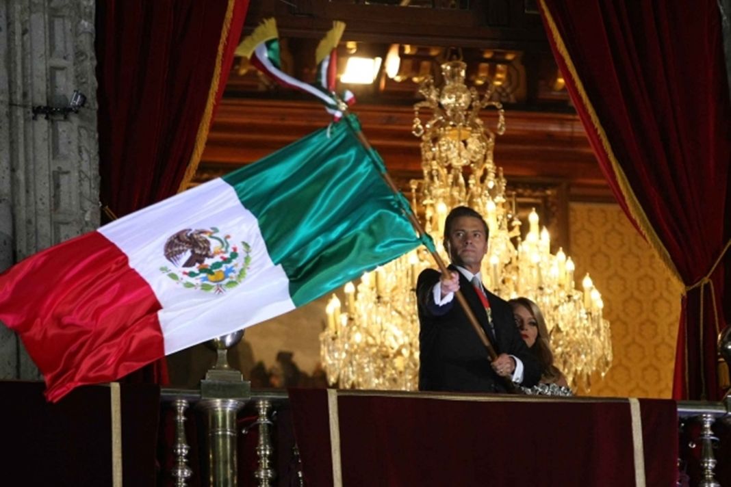 Viva México y la solidaridad con Chiapas y Oaxaca, grita EPN