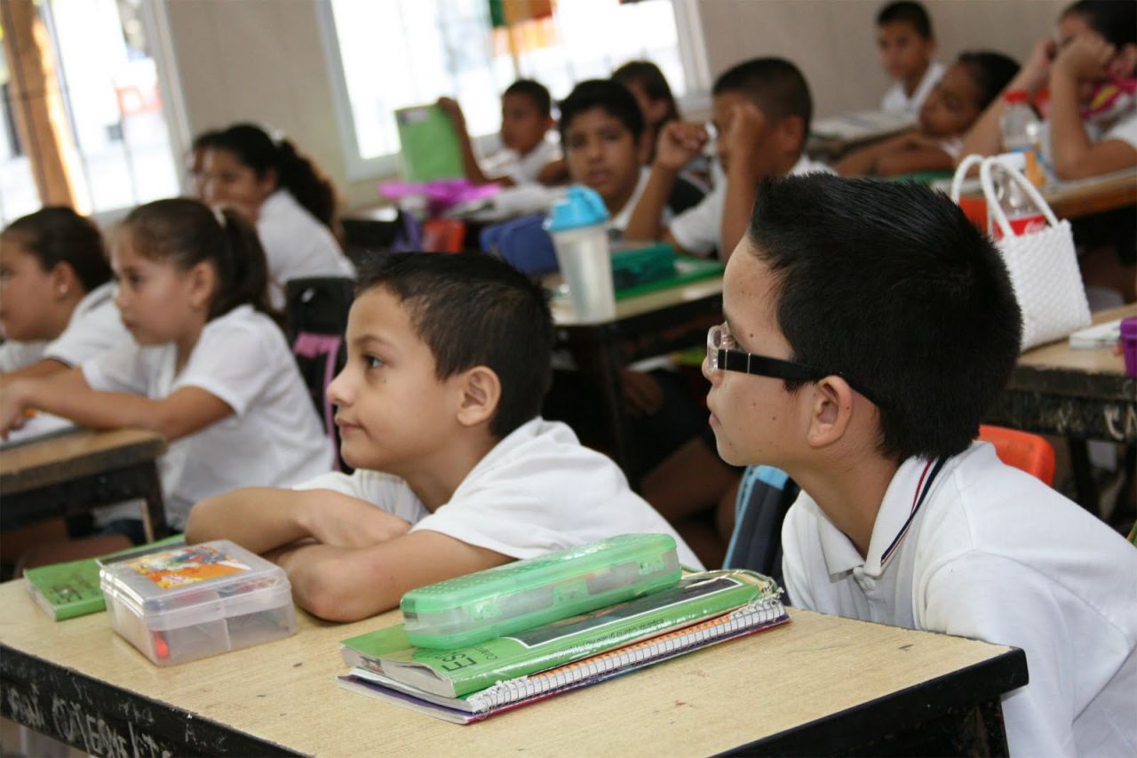 Tres mil 591 escuelas capitalinas regresan a clases este lunes
