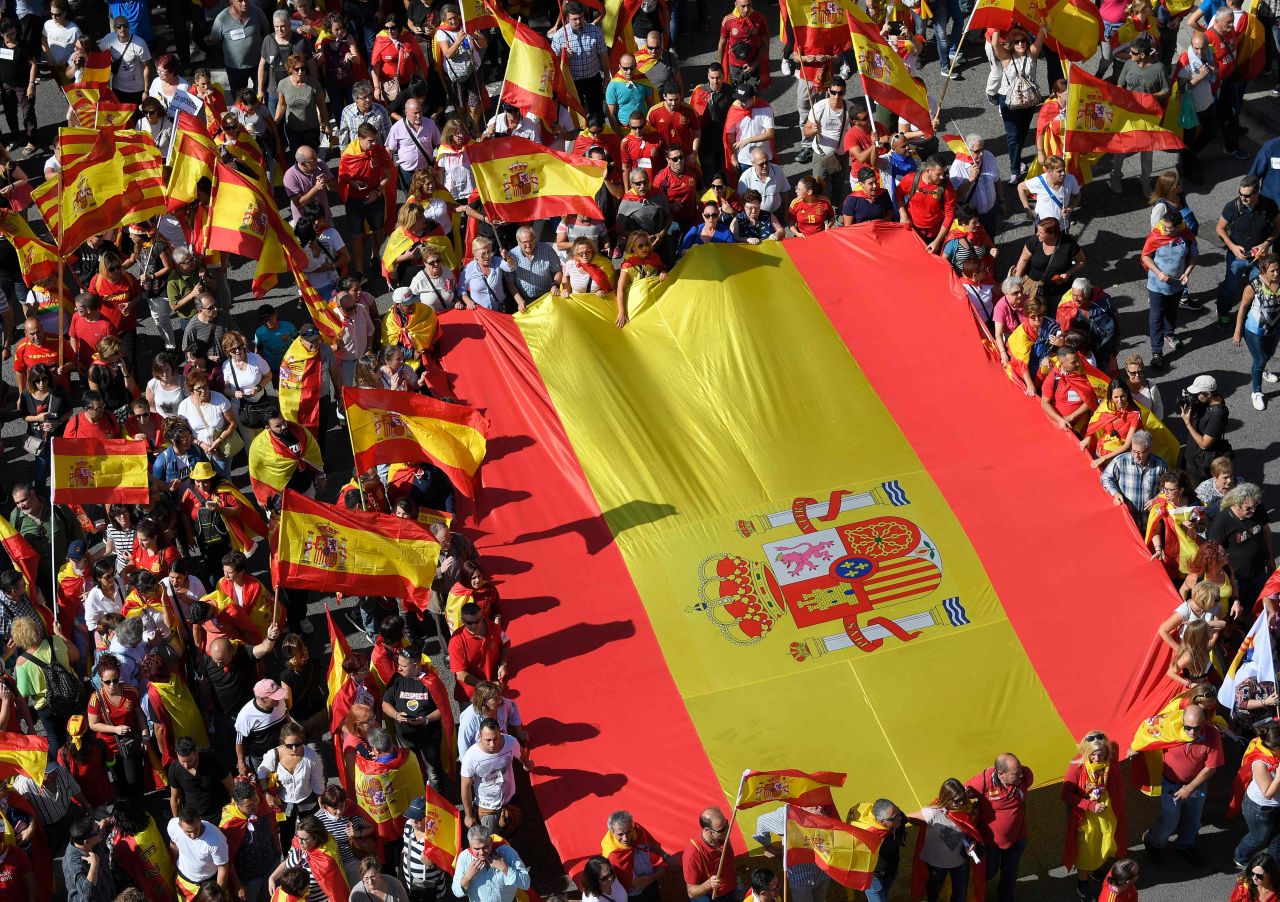 Tribunal de España anula declaración de independencia de Cataluña