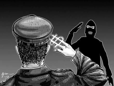 Oficiales dejan ir a drogadicto que amenazo a una persona en San Antonio Tecoac.