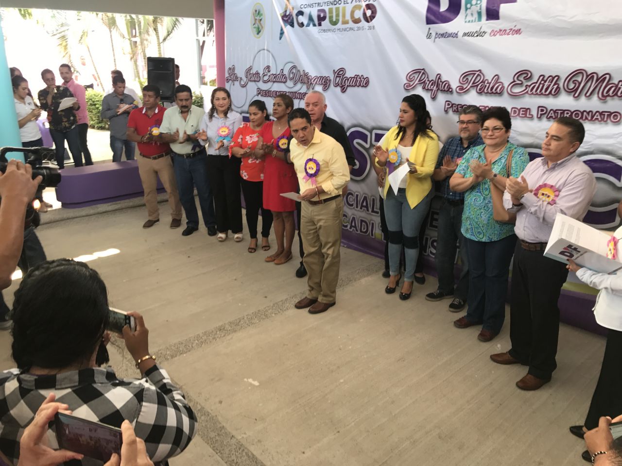 Entregan Evodio y Perla Edith obras de rehabilitación en los CADIs del DIF Acapulco