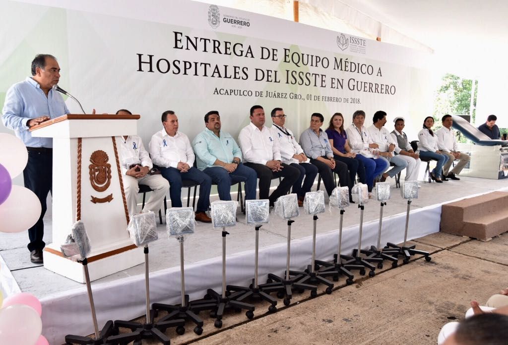 Entrega Astudillo Flores equipamiento médico para hospitales del ISSSTE en Guerrero 