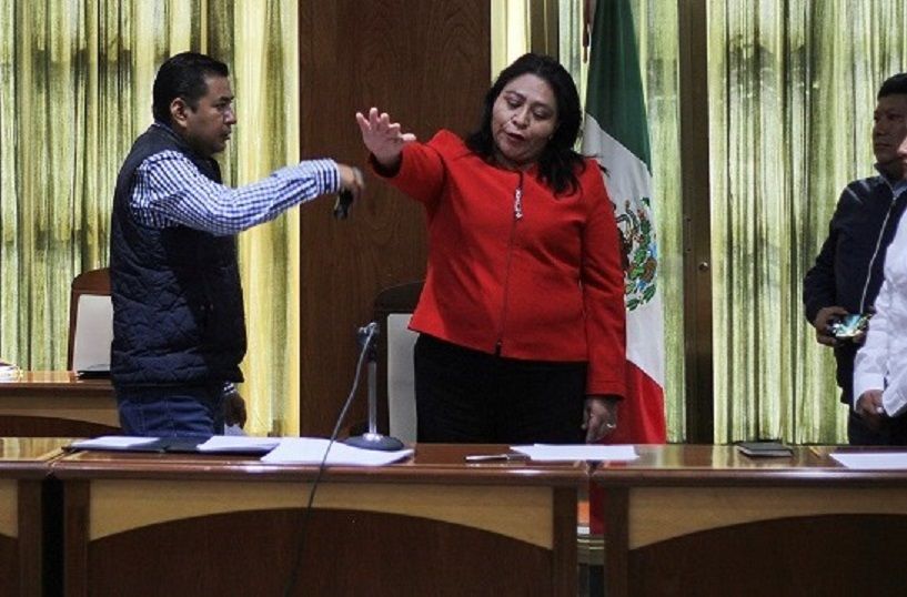 Nombran a Miriam Sánchez Monsalvo como tesorera del ayuntamiento de Texcoco.