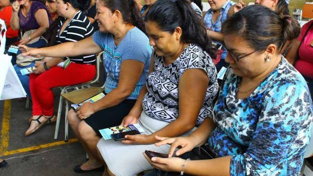 Tigo capacita a 20 mil mujeres en el uso de tecnología