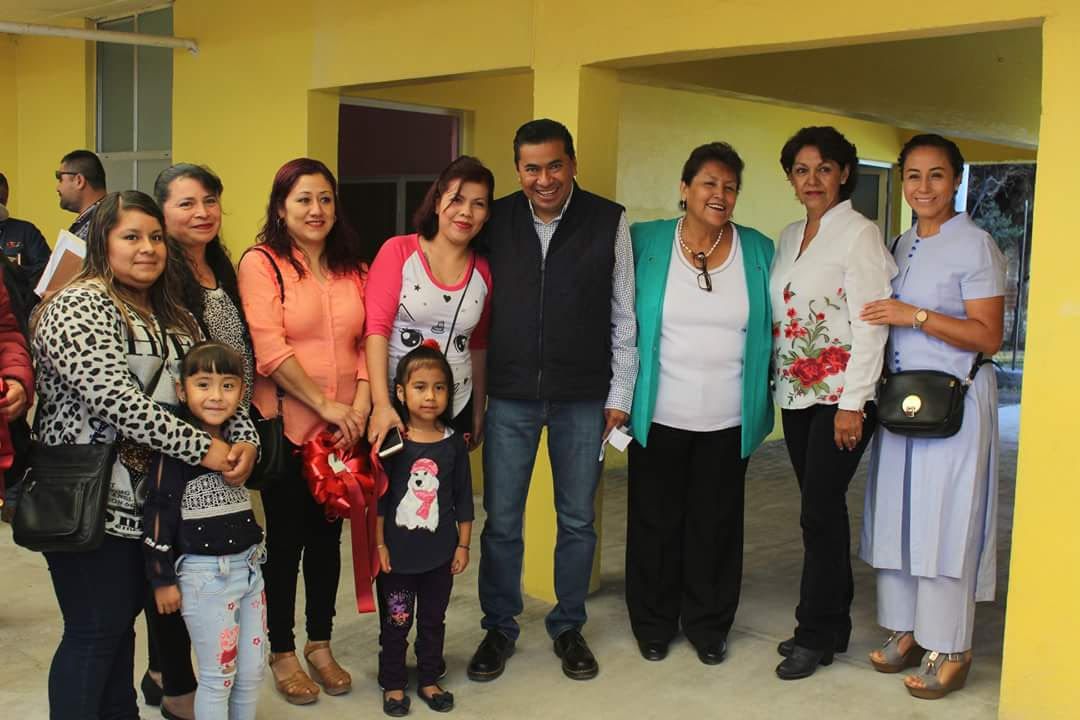 Ayuntamiento de Texcoco entrega obras de rehabilitación en comunidades