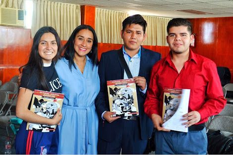 Presenta Karla Almazán novedoso análisis de la pobreza en universidades de Texcoco
