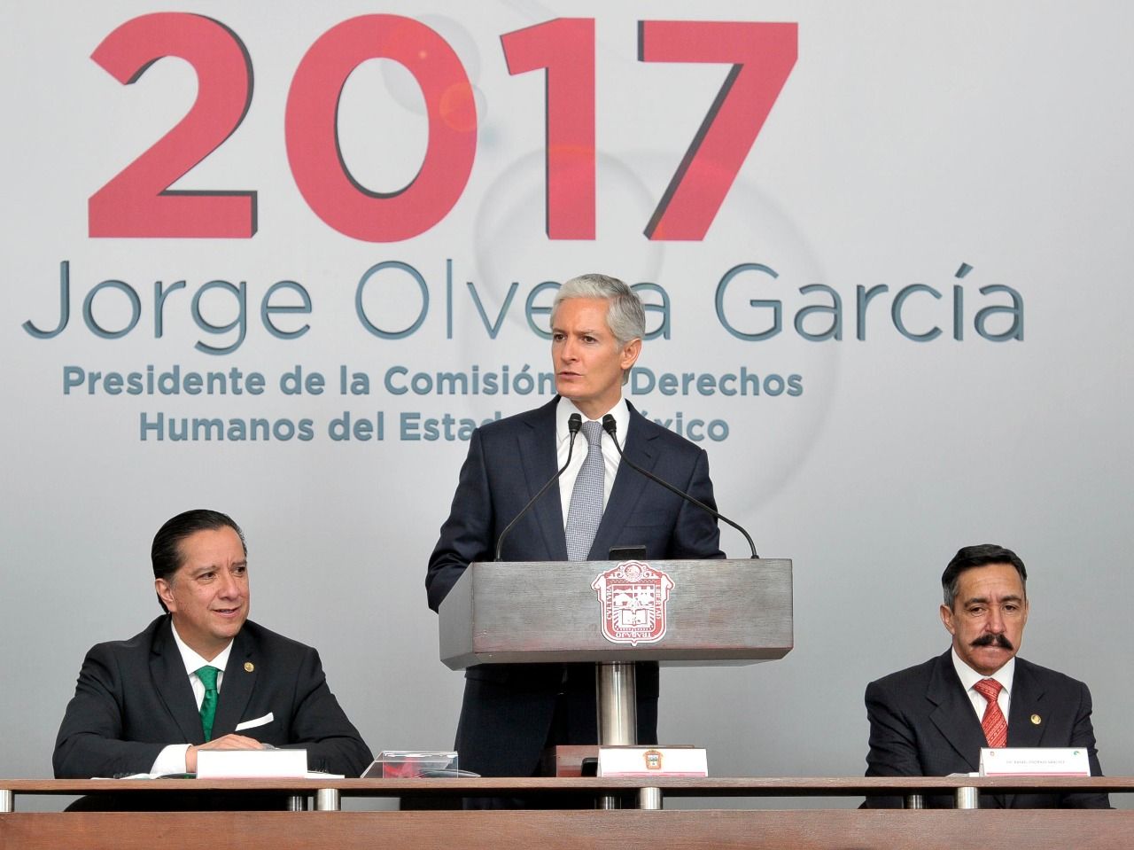 Refrenda Gobierno del Estado de México, trabajar en equipo con la CODHEM 