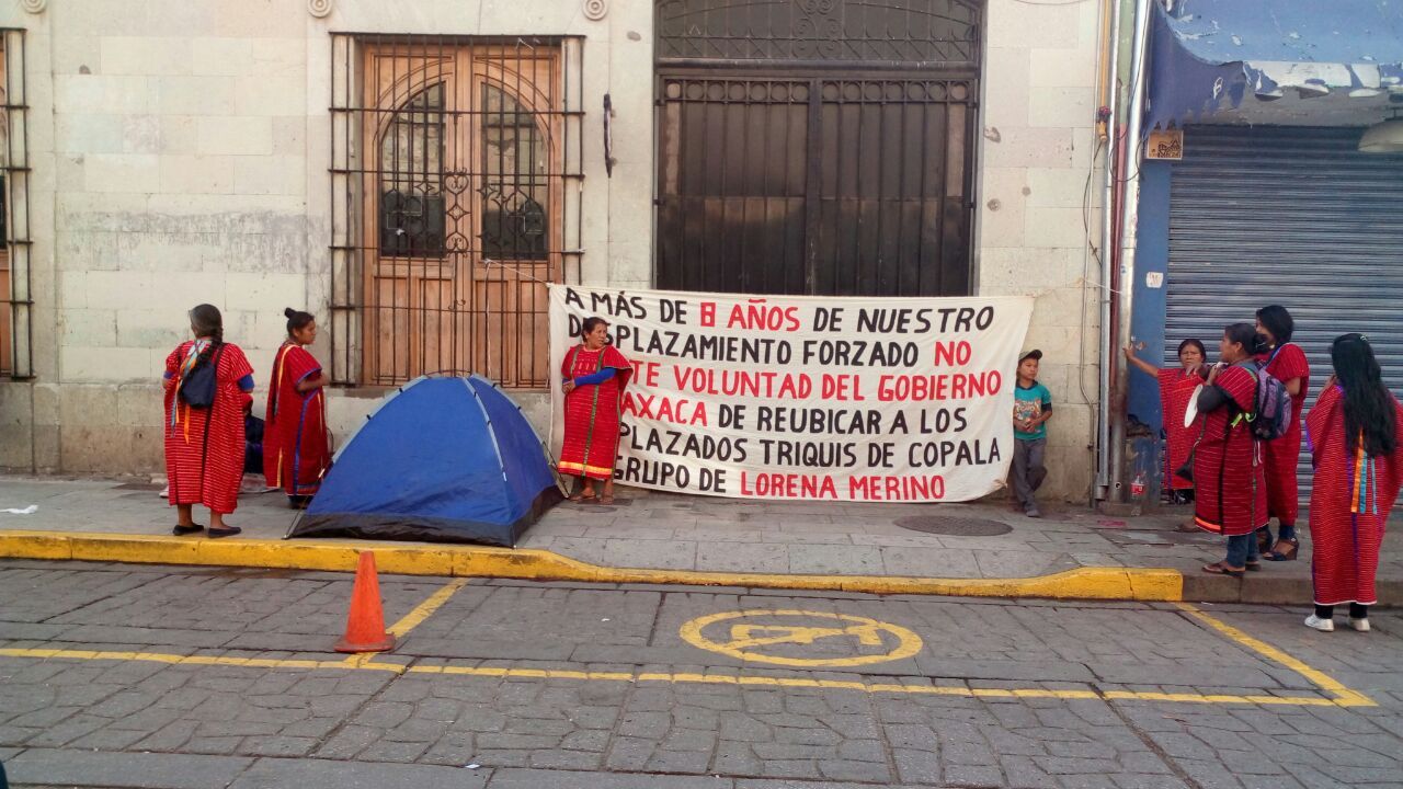 Triquis, amagan con huelga de hambre 
Martín Osvaldo