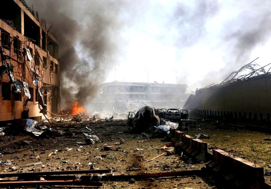 Bombarderos suicidas atacaron dos mezquitas en Afganistán matando a 72 personas