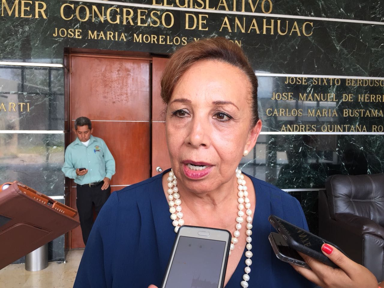 Se pliegan a favor de Aguirre diputados del PRD, por polémica con Felipe Calderón