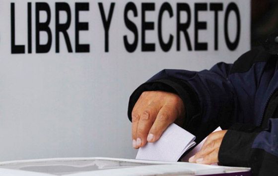 En Ecatepec, ex panistas, priistas y candidatos del PRD apenas convocan a 200 personas