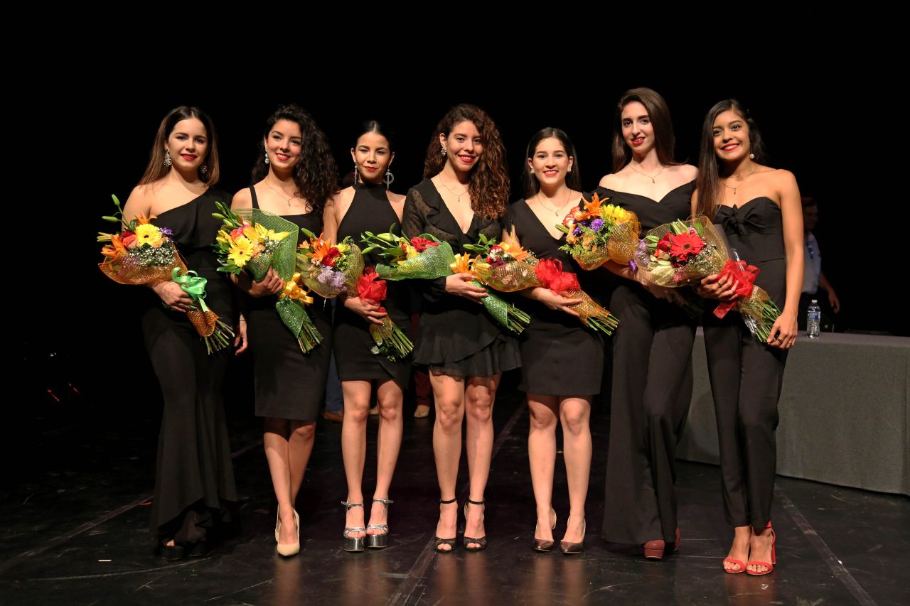 Egresan siete nuevas alumnas de la Licenciatura en Danza Contemporánea