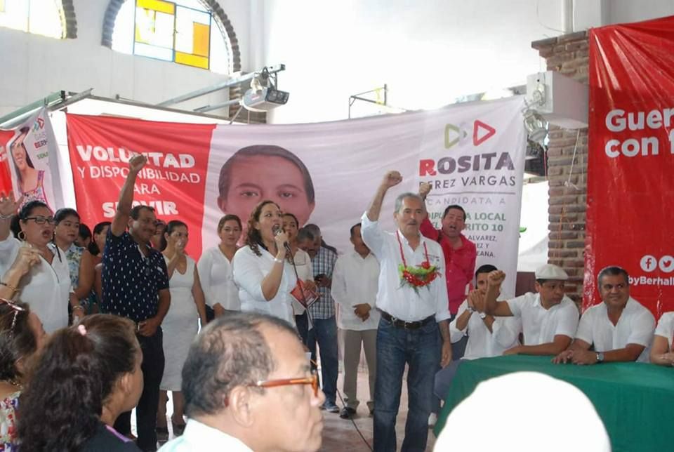 Apoyan mujeres al candidato del PRI Manolo Acosta en Tecpan