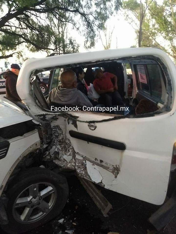 Accidente entre combi y camioneta deja seis lesionados en la México- Texcoco 