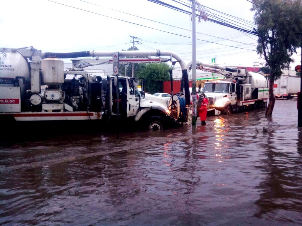 Atiende Grupo Tláloc encharcamientos por lluvia en Ecatepec y Tultitlán