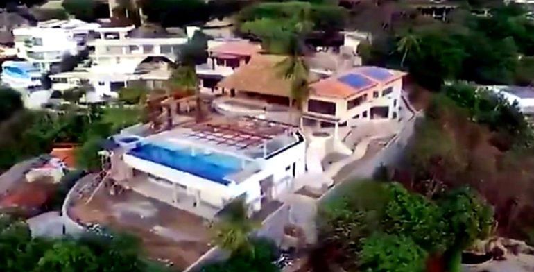 Descubren a Romero Deschamps una mansión en Acapulco