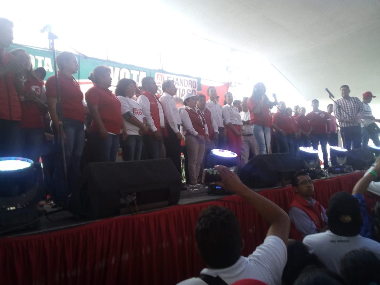 Ante más de 8 mil habitantes cierra campaña Alejandro Santiago López en Atenco