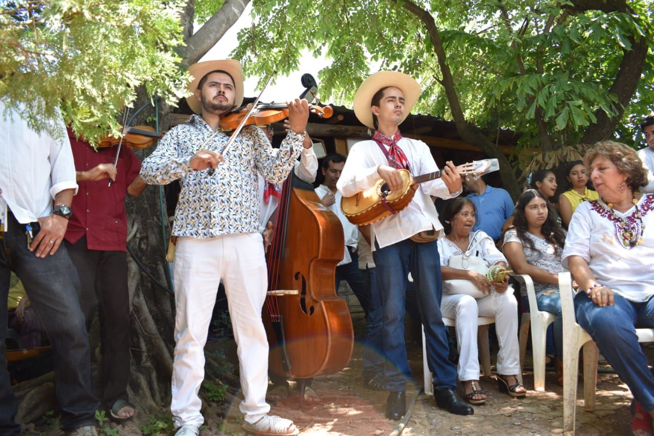 Con éxito se realiza el XIII Festival Cultural de la Tierra Caliente ’El Herradero Calentano’