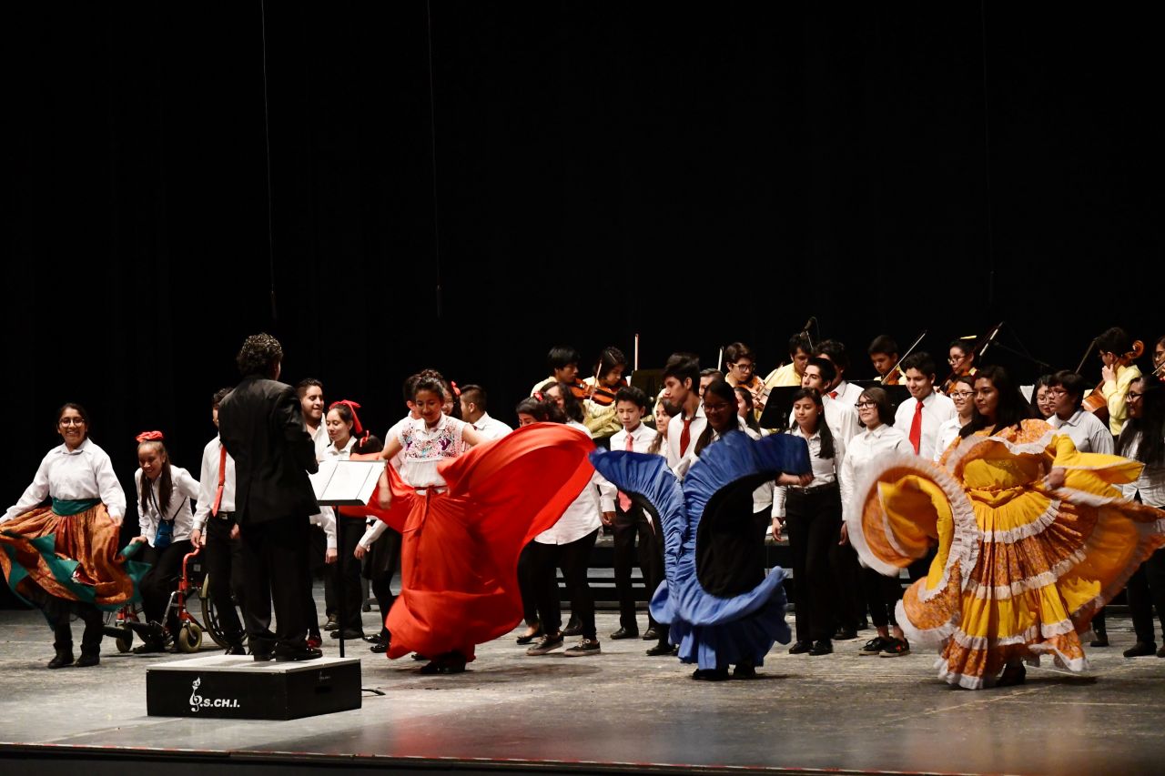 Coro Esperanza Azteca ofrece concierto en el Teatro Acolmixtli
