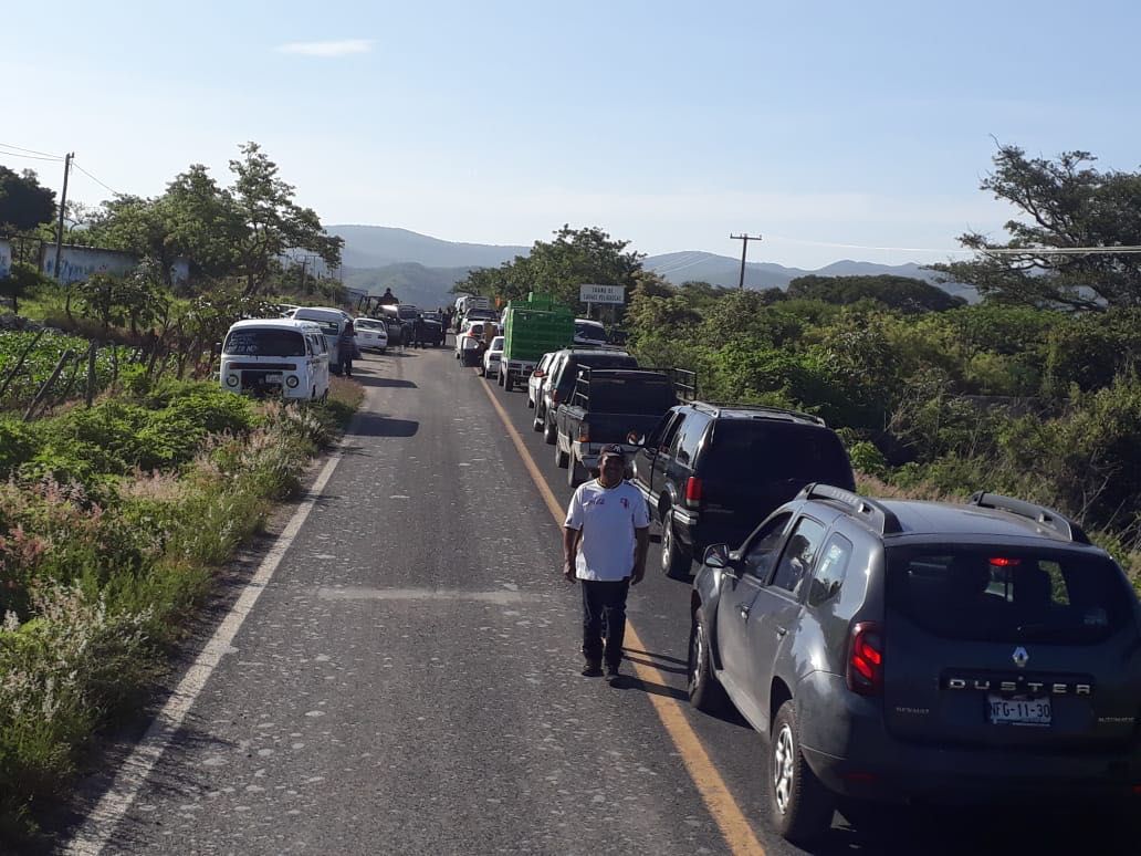 Abrieron la carretera Iguala-Ciudad
Altamirano tras 20 horas de bloqueo