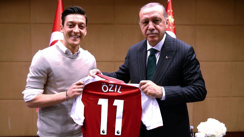 Gol más hermoso de Özil: contra el virus fascista