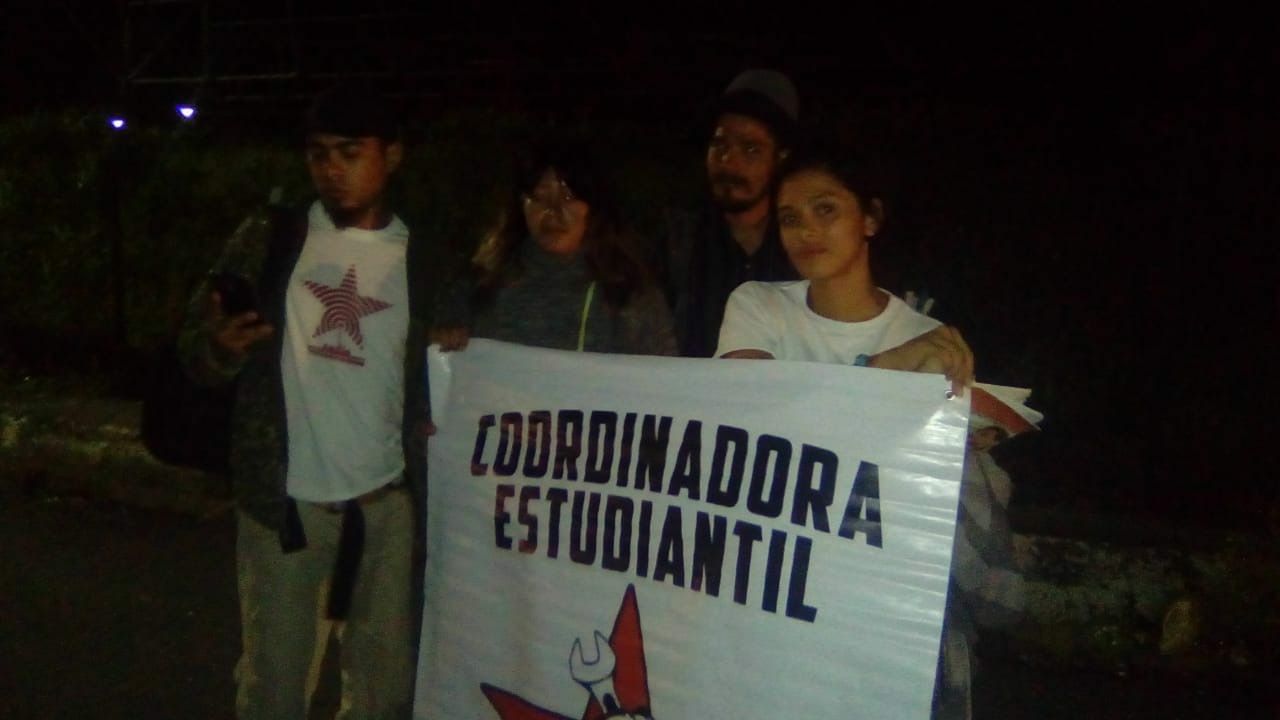 Detiene migración a jóvenes salvadoreños, invitados al encuentro antifascista en Universidad  de Chapingo 