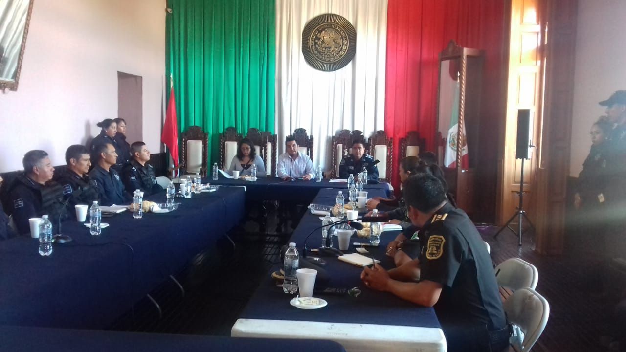 Reunión interinstitucional de seguridad pública para prevenir el delito con estados limítrofes Tlaxcala, EDOMEX e Hidalgo.