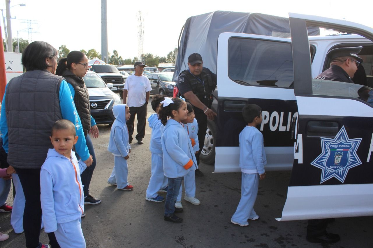 Niños fueron policías por un día en Texcoco 