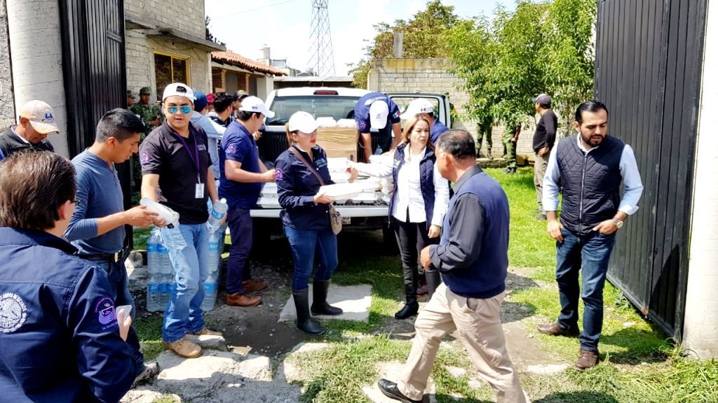 Refuerzan ayuda a familias afectadas por desborde del río Lerma