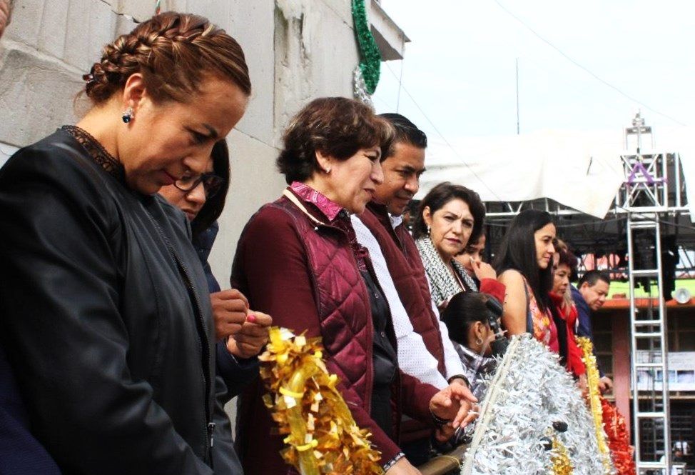  Encabeza el presidente municipal de Texcoco el desfile del 208 Aniversario de Independencia