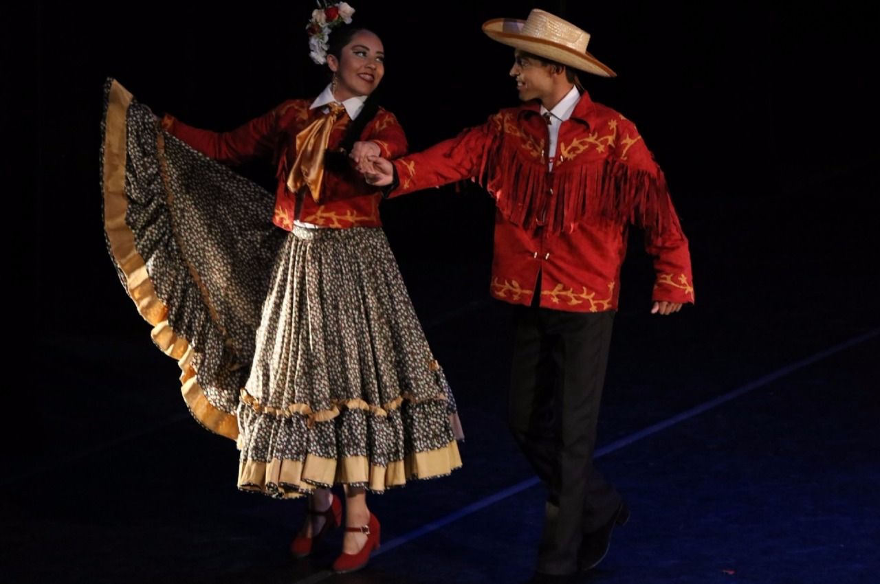 Llega tradicional de la danza popular Mexicana al Centro Cultural Mexiquense Bicentenario 