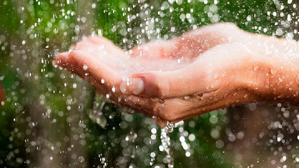 Agua de lluvia, no apta para consumo humano directo