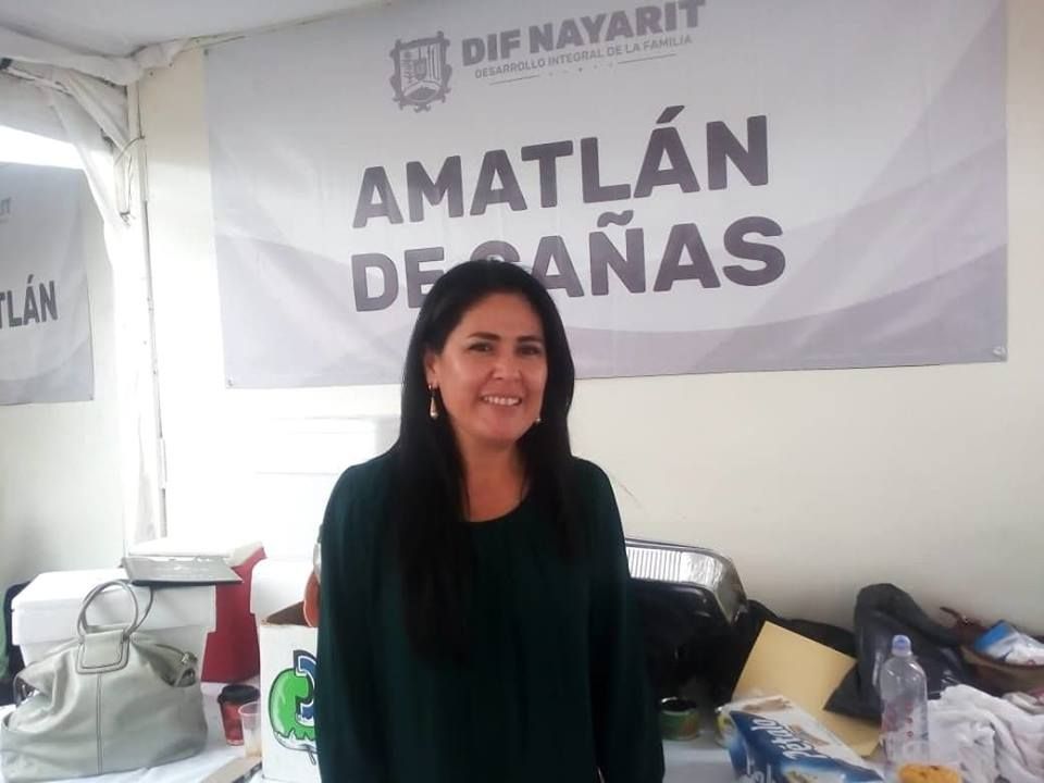 El DIF de Amatlan de Cañas ha invertido 1 millón de pesos entre sus habitantes: Hilda Renteria

