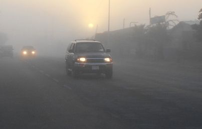 Banco de niebla afecta visibilidad en carretera y autopista México-Toluca