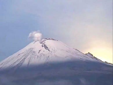 Popocatépetl registra 170 exhalaciones de vapor y agua