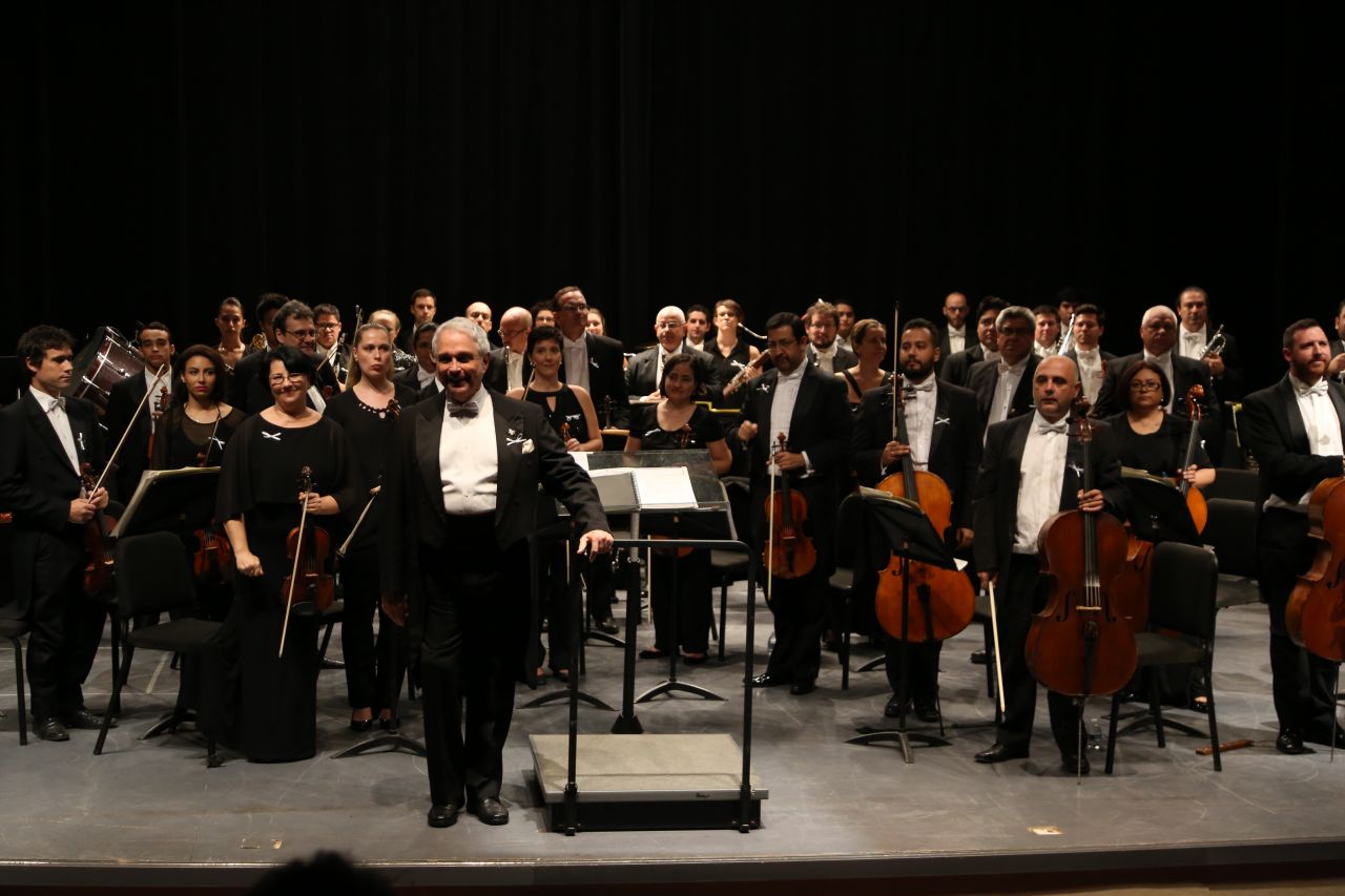 Superan todas expectativas la Gala de Ópera con la OSSLA y el Maestro Enrique Patrón de Rueda