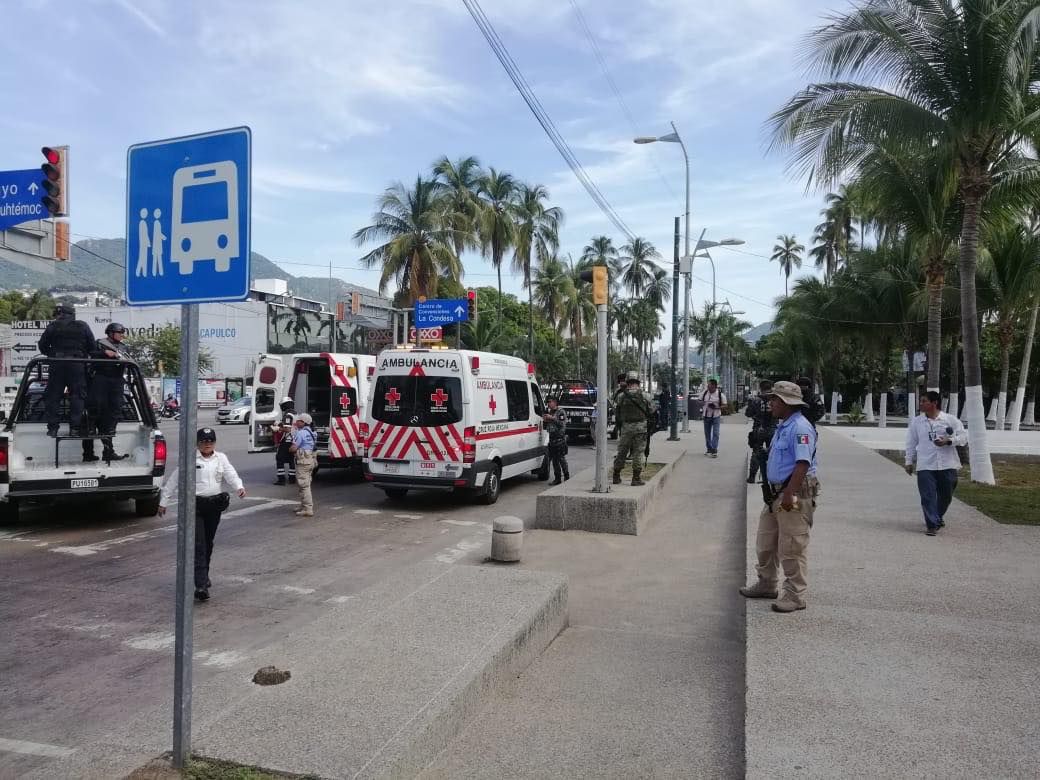 Ataque en restaurante de la Costera 
deja un muertos y 2 heridos 