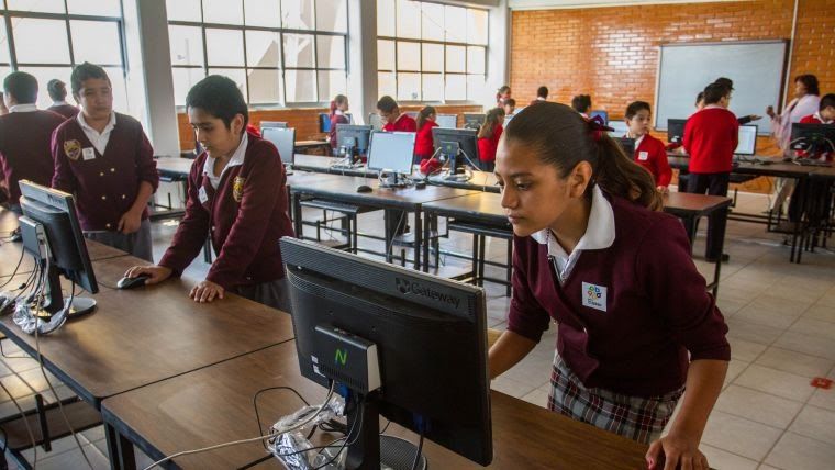Mejoran estudiantes mexicanos en lenguaje, comunicación y matemáticas