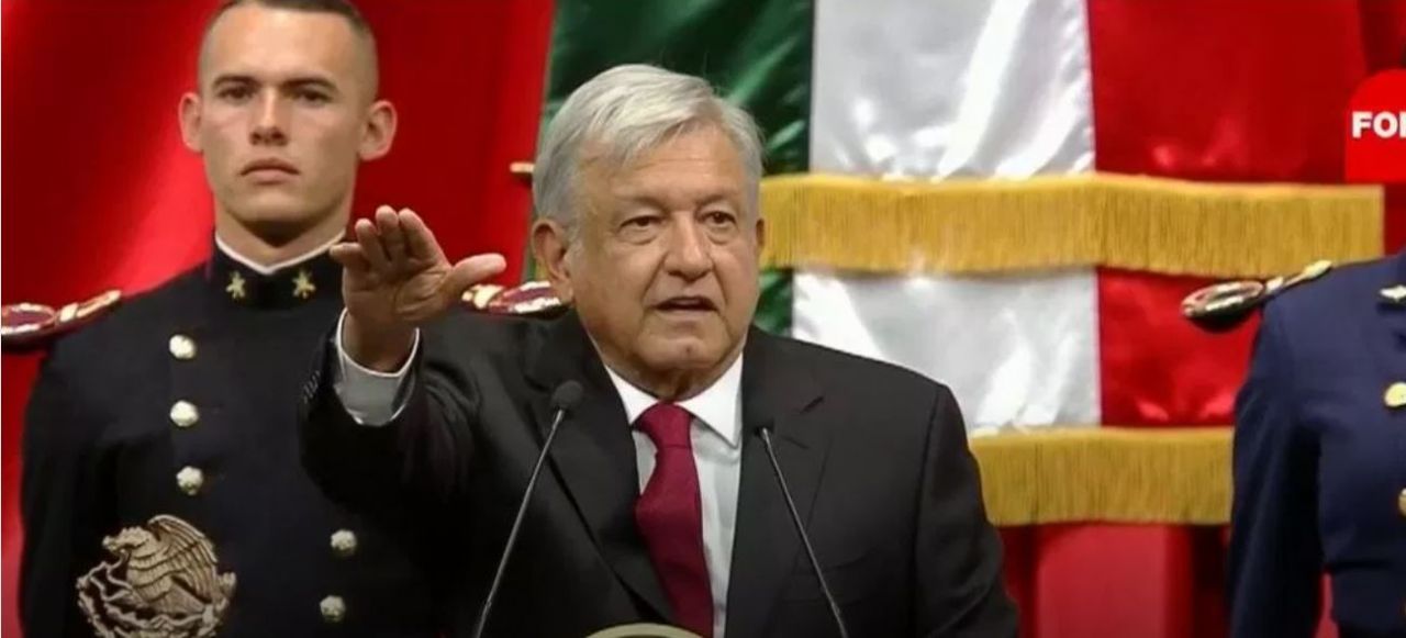 AMLO se compromete a encabezar el renacimiento de México