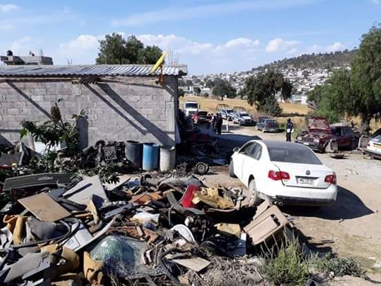 Tras cateo, recuperan diez vehículos robados en La Paz 