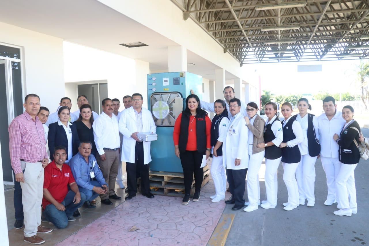 El seguro popular entrega más de 8 millones de pesos en equipo médico a hospitales de Sinaloa