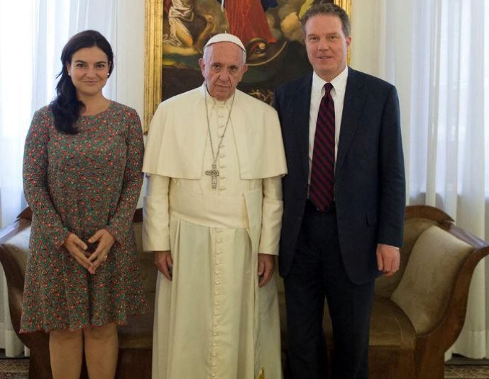 Este lunes han renunciado los responsables de la Vocería del Vaticano