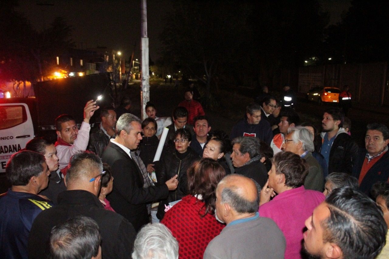  

Ponen en marcha programa para iluminar Ecatepec; actualmente 35 mil lámparas no funcionan