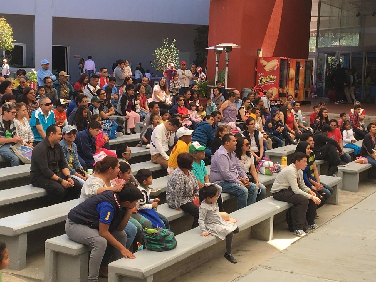Centro cultural mexiquense ofrece opciones de esparcimiento familiar en domingo.