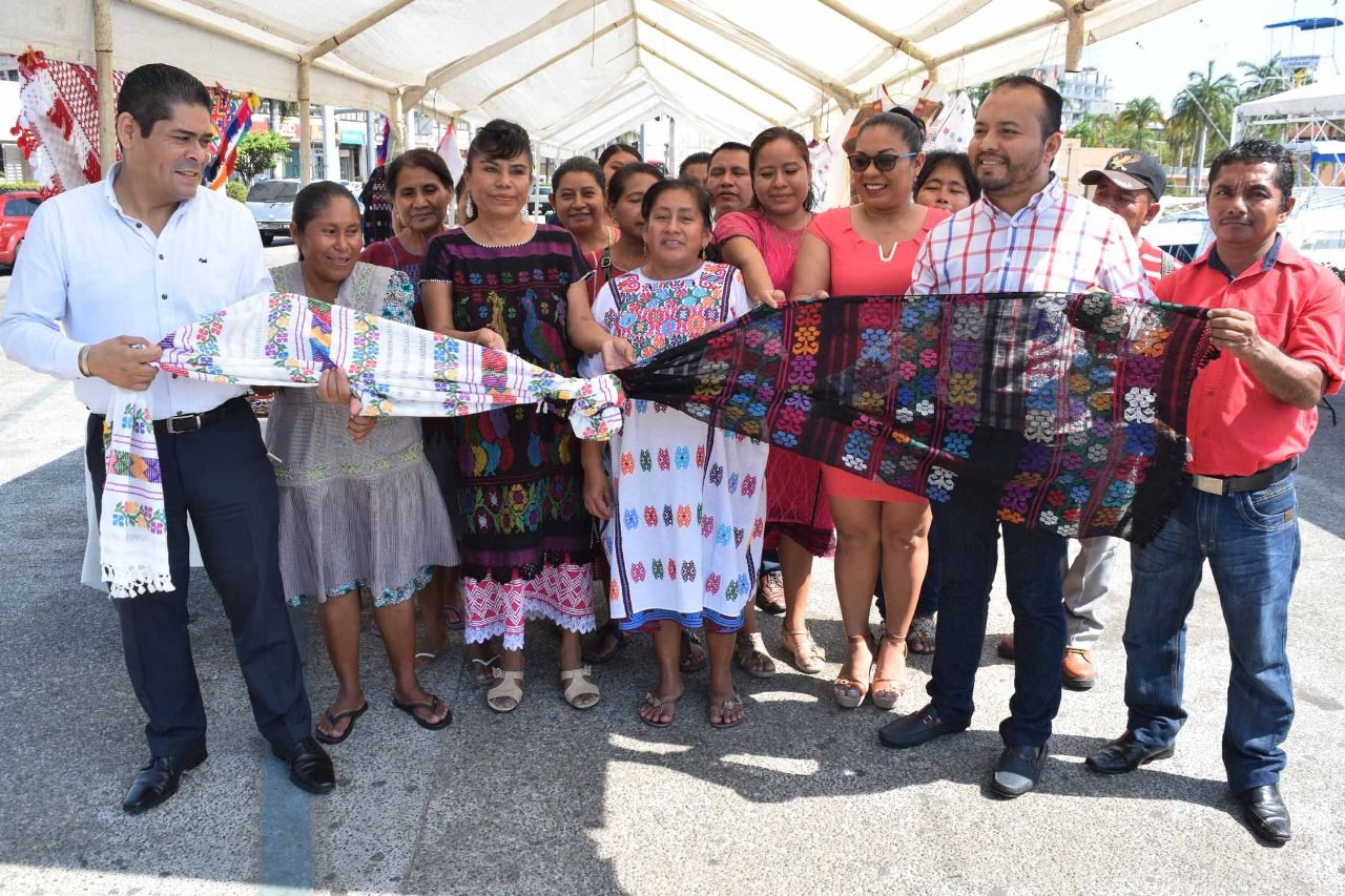 Expondrán indígenas de Acapulco sus artesanías en el Malecón 