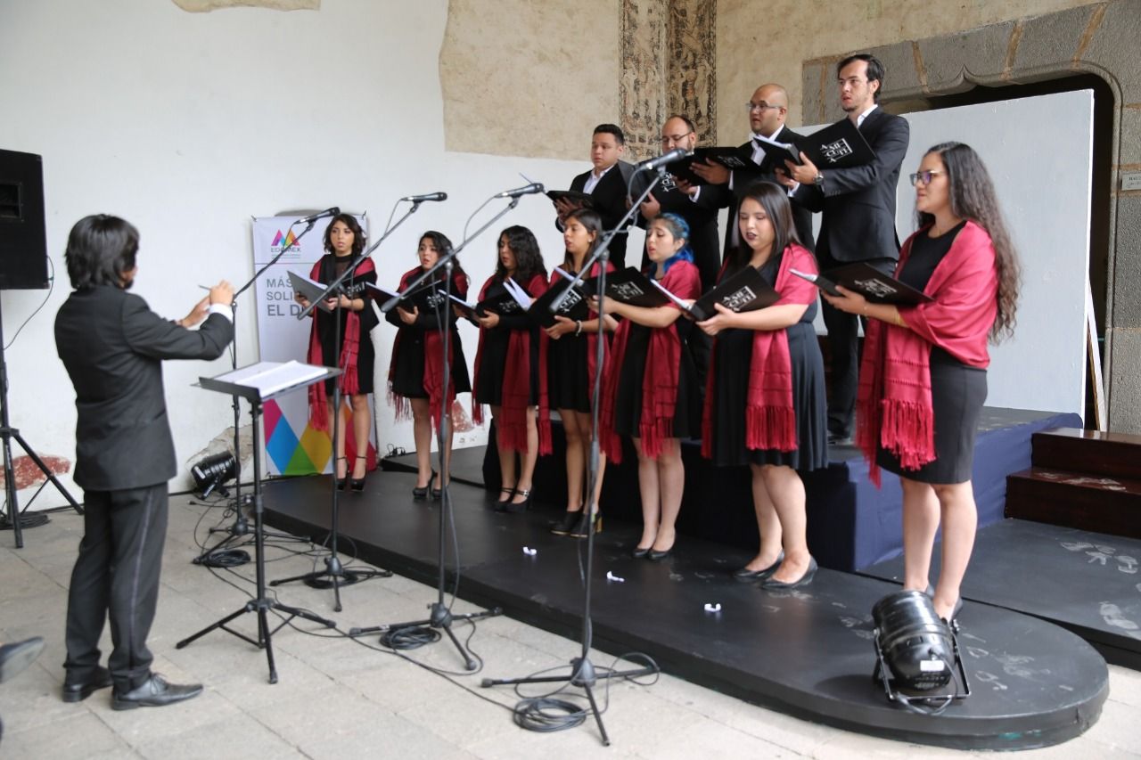 Exitoso festival internacional de coros en el museo virreinal de Zinacantepec.