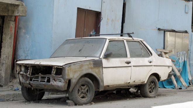 Retiran autoridades de Chimalhuacan, autos chatarra abandonados en vialidades de San Agustín y San Lorenzo